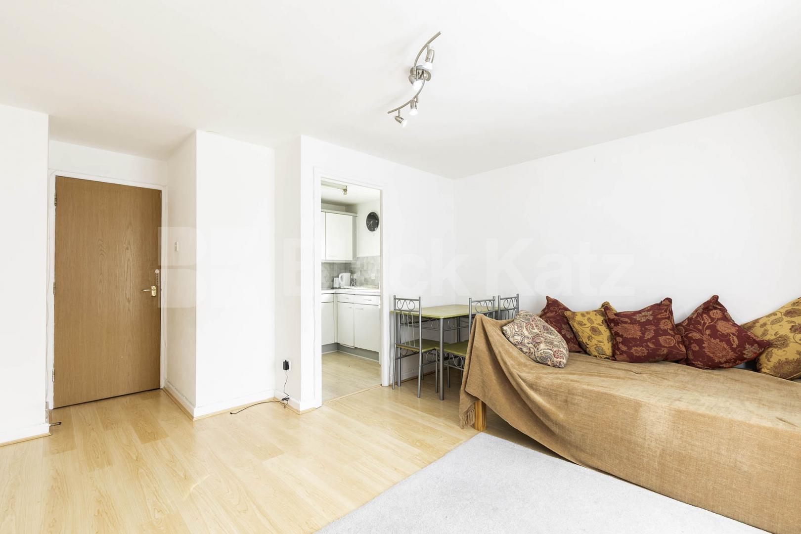 Great apartment Wheatcroft Court, Hendon